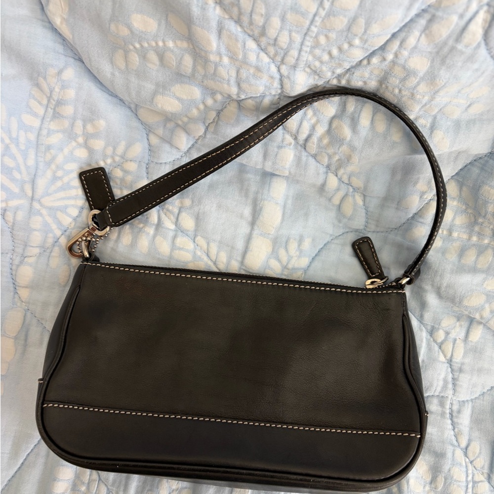 Vintage Coach Black Leather Shoulder Bag - Picture 2 of 5